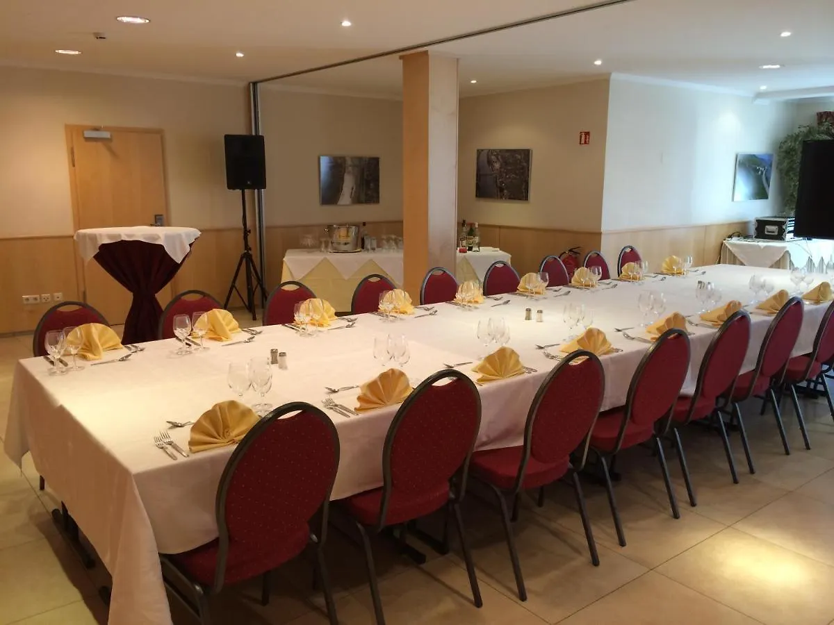 בשארג' Hotel-Restaurant Gulliver מלון